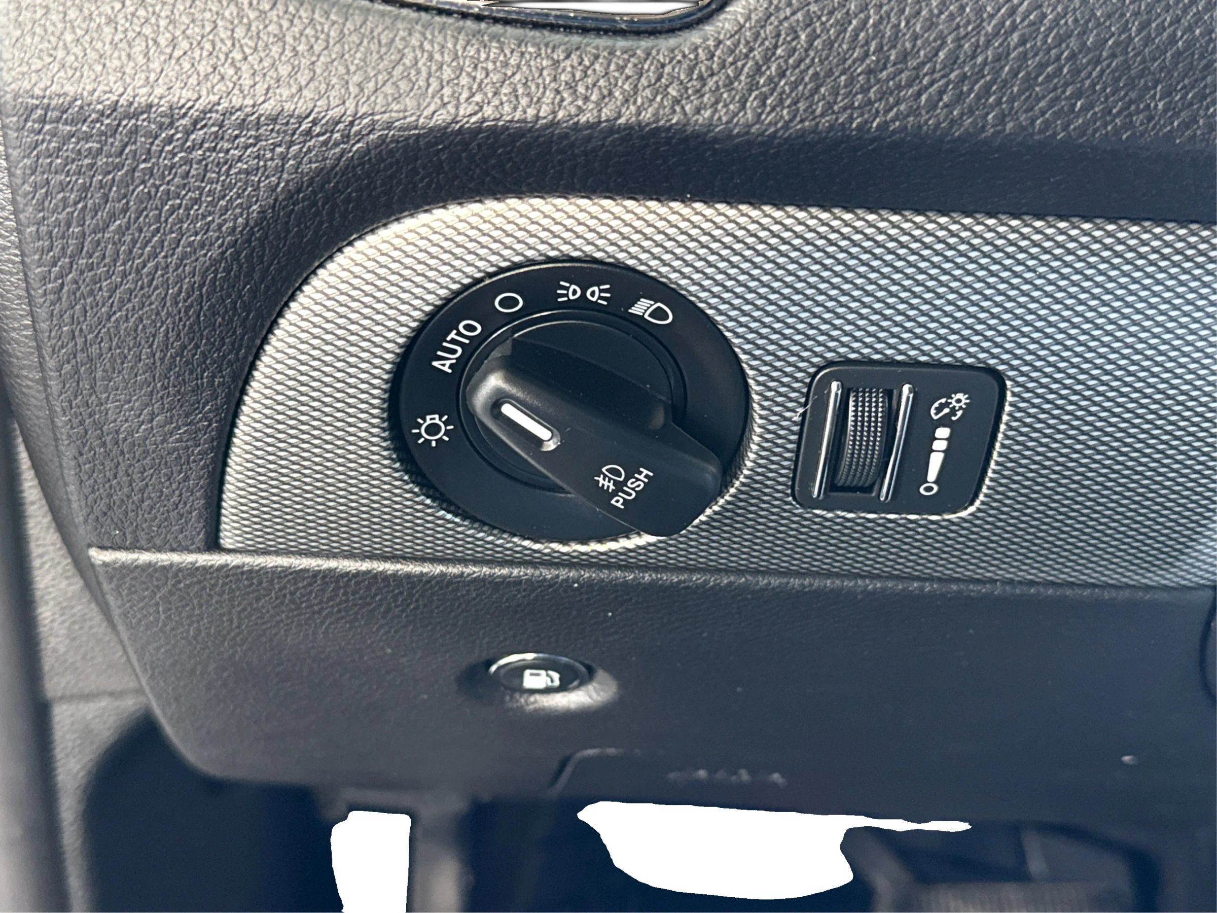 Used 2018 Dodge Durango GT w/ Premium Group AWD/4WD image 18