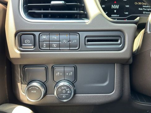 Used 2022 GMC Yukon SLT w/ SLT Luxury Package RWD image 55