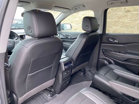 Used 2020 GMC Acadia SLT w/ Premium Package image 12