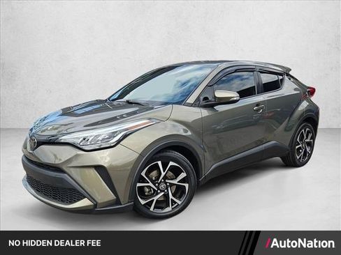 Used 2021 Toyota C-HR XLE FWD image 1