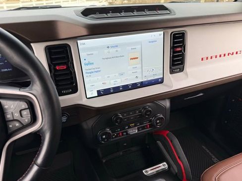 Certified 2023 Ford Bronco Heritage Edition image 25