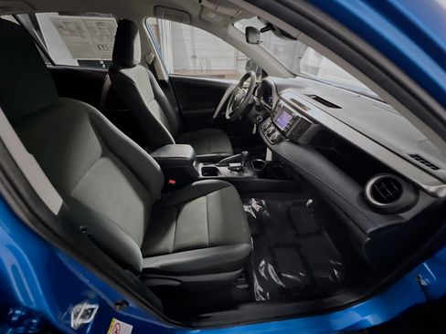Used 2017 Toyota RAV4 LE image 31