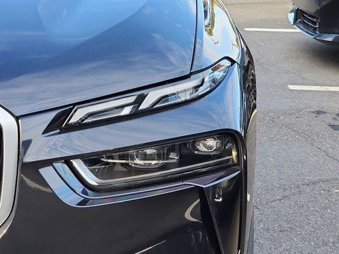 Certified 2024 BMW X7 xDrive40i w/ Executive Package image 9