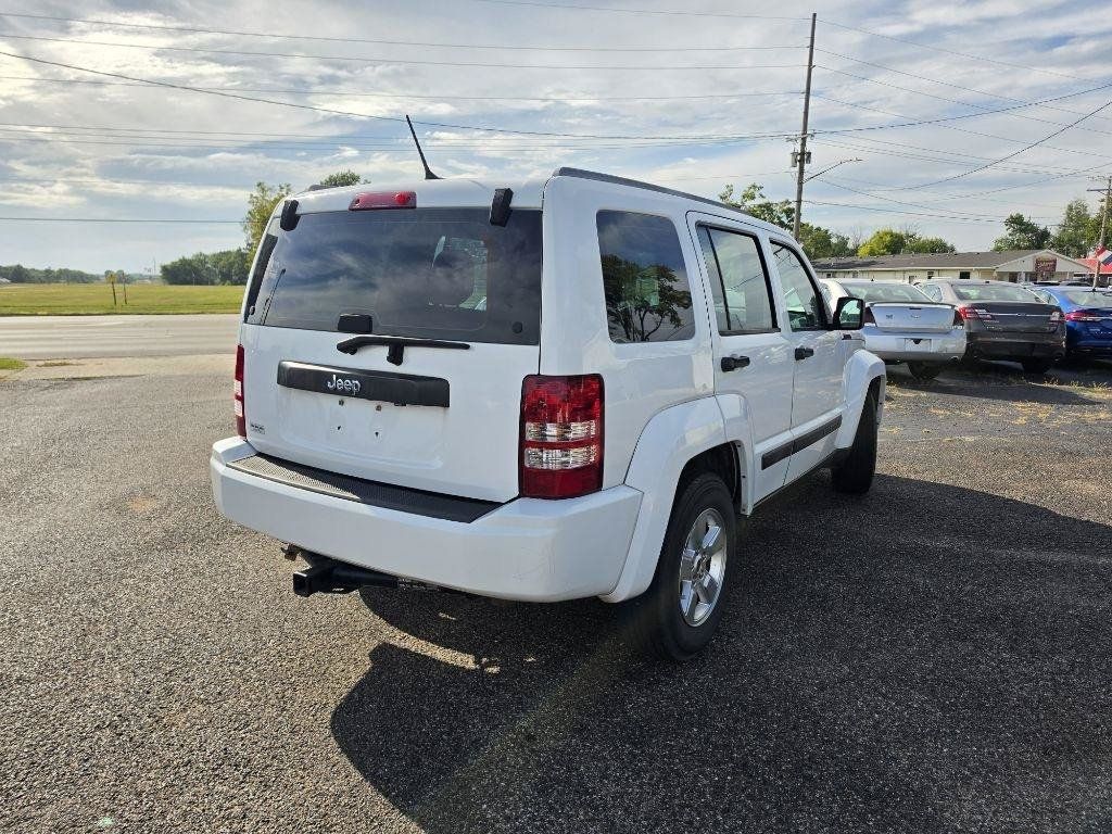 Used 2012 Jeep Liberty Sport RWD image 4