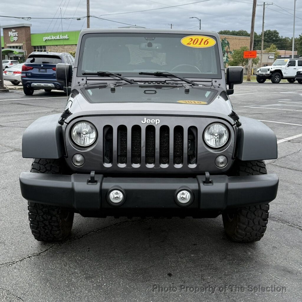 Used 2016 Jeep Wrangler Unlimited Rubicon w/ Connectivity Group AWD/4WD image 5