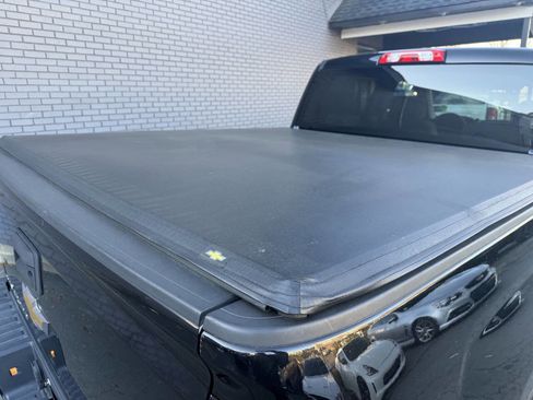 Used 2018 Chevrolet Silverado 1500 Custom w/ Custom Value Package image 8