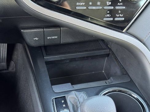 Certified 2020 Toyota Camry LE image 17