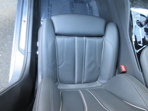 Used 2023 BMW 540i w/ M Sport Package image 13