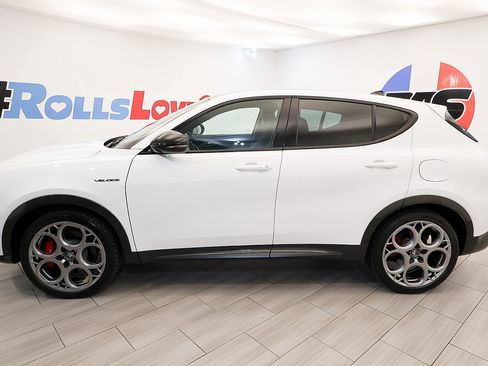 Used 2024 Alfa Romeo Tonale Veloce AWD/4WD image 2