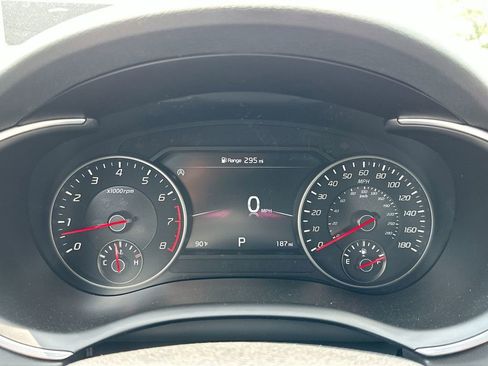 Used 2023 Kia Stinger GT2 image 36