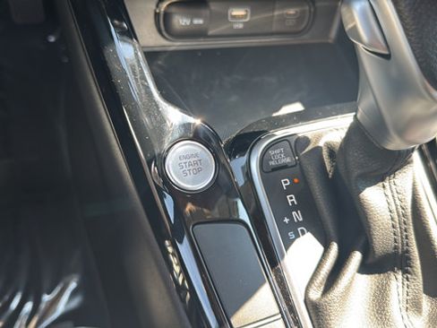 Certified 2025 Kia Soul S FWD image 23