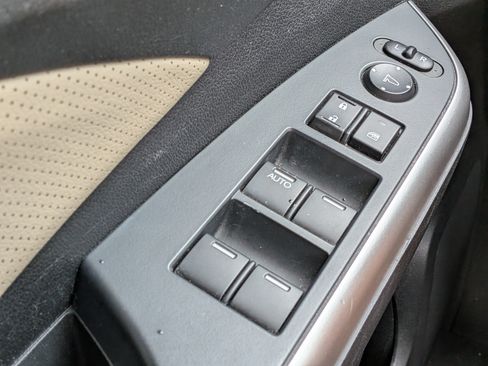Used 2015 Honda CR-V Touring image 21