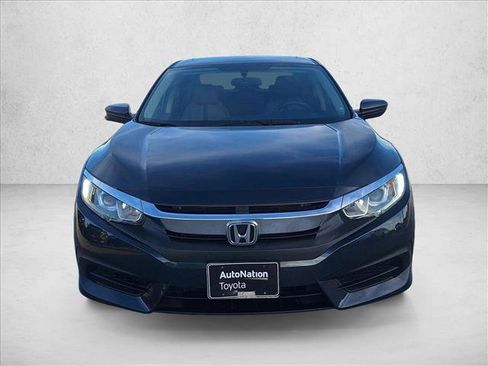 Used 2018 Honda Civic EX image 2