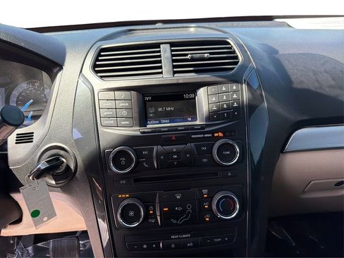 Used 2017 Ford Explorer 4WD image 14