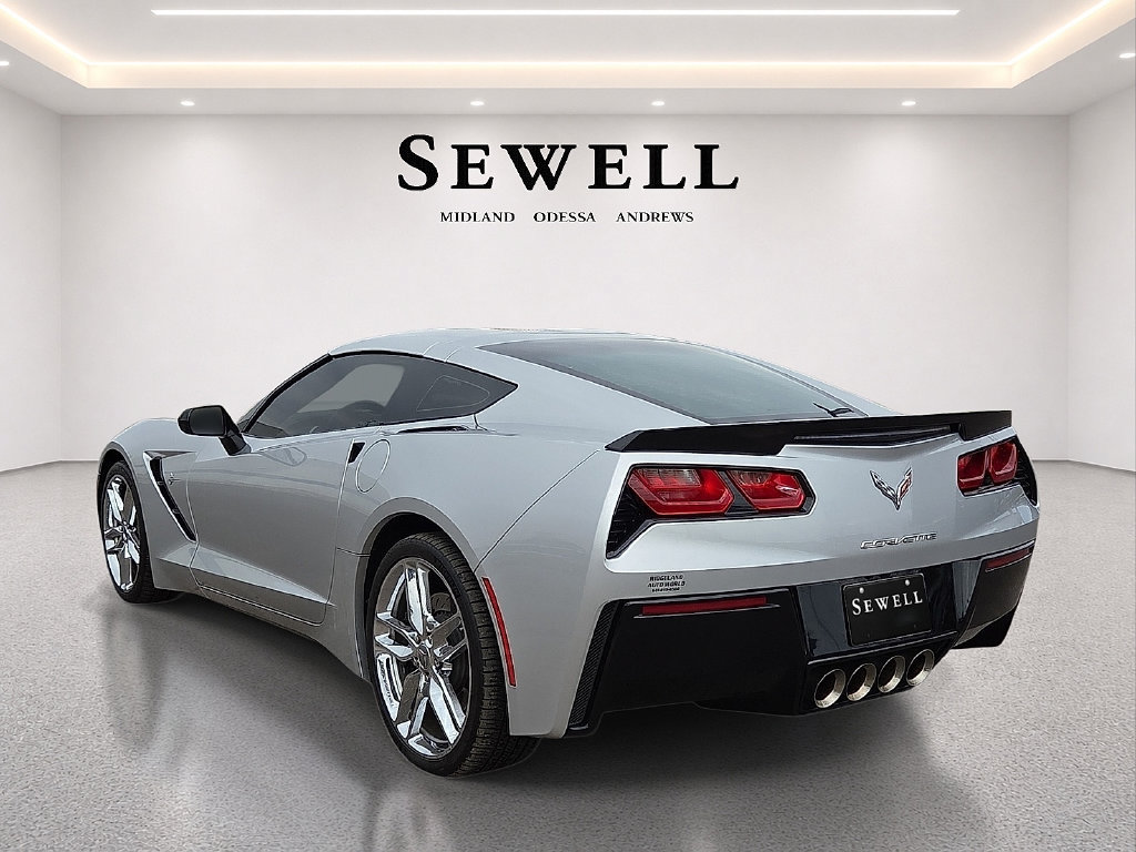 Used 2018 Chevrolet Corvette Stingray Coupe RWD image 3