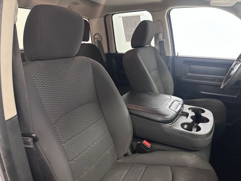Used 2019 RAM 1500 Express image 31