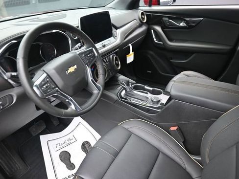 Certified 2025 Chevrolet Blazer Premier w/ Driver Confidence II Package image 18