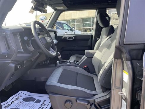 New 2025 Ford Bronco Base image 10