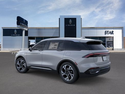 New 2026 Lincoln Nautilus Premier AWD/4WD image 4