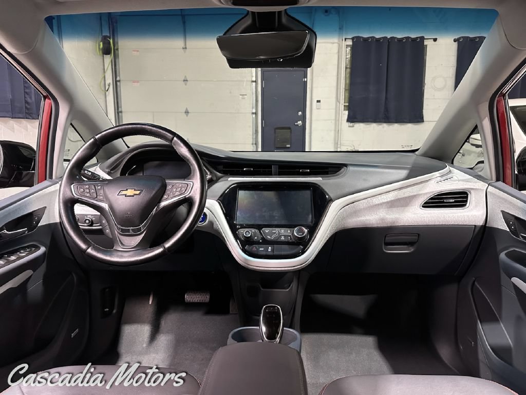 Used 2020 Chevrolet Bolt Premier w/ Infotainment Package FWD image 19