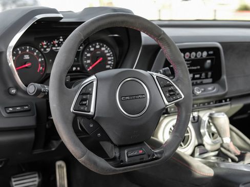 Used 2018 Chevrolet Camaro ZL1 image 13