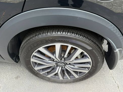 Used 2023 Nissan Kicks SV w/ Interior Electronics Package FWD image 33