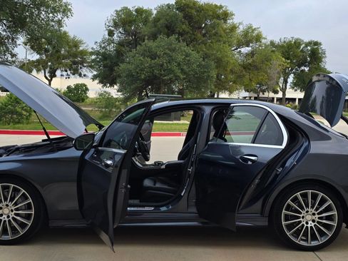 Used 2015 Mercedes-Benz C 300 Sedan image 17