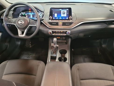 Certified 2025 Nissan Altima 2.5 SV image 21