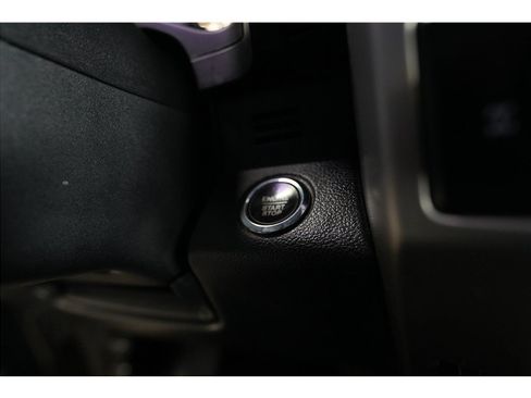 Used 2015 Ford F150 Platinum w/ Equipment Group 701A Luxury RWD image 24