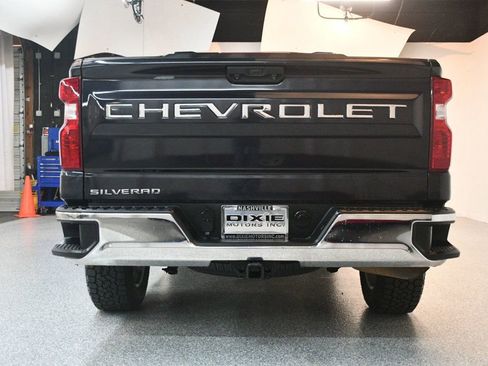 Used 2023 Chevrolet Silverado 1500 LT AWD/4WD image 16