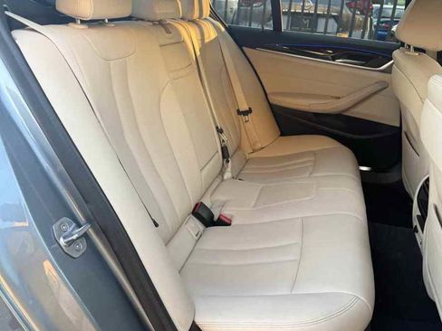 Used 2019 BMW 530i w/ Convenience Package image 17