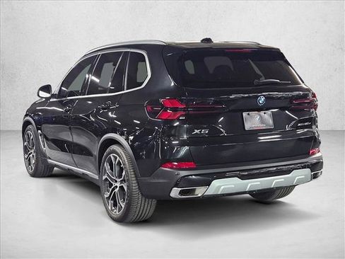 New 2026 BMW X5 xDrive50e w/ Premium Package image 7
