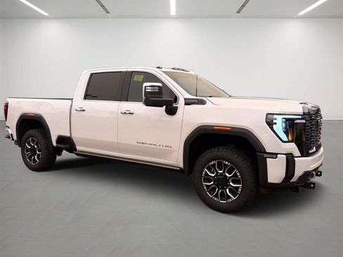 Used 2024 GMC Sierra 3500 Denali Ultimate AWD/4WD image 6