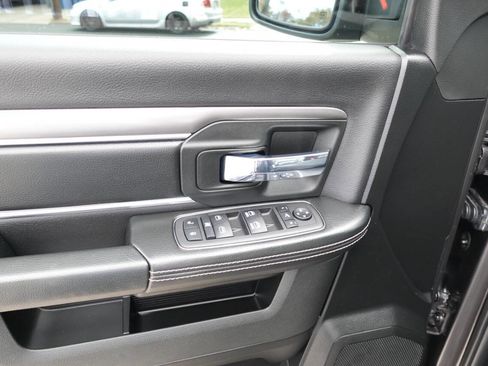 Used 2023 RAM 1500 Classic Warlock image 17