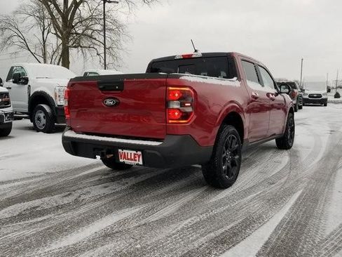 New 2025 Ford Maverick Lariat w/ Black Appearance Package image 3