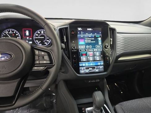Certified 2025 Subaru Forester Premium AWD/4WD image 18