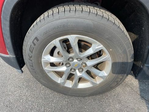 Used 2019 Chevrolet Traverse LT AWD/4WD image 13