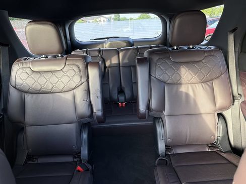 Used 2026 Ford Explorer Platinum w/ LUX Leather Package AWD/4WD image 31