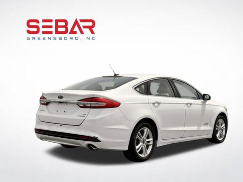 Used 2018 Ford Fusion SE w/ Equipment Group 602A FWD image 6