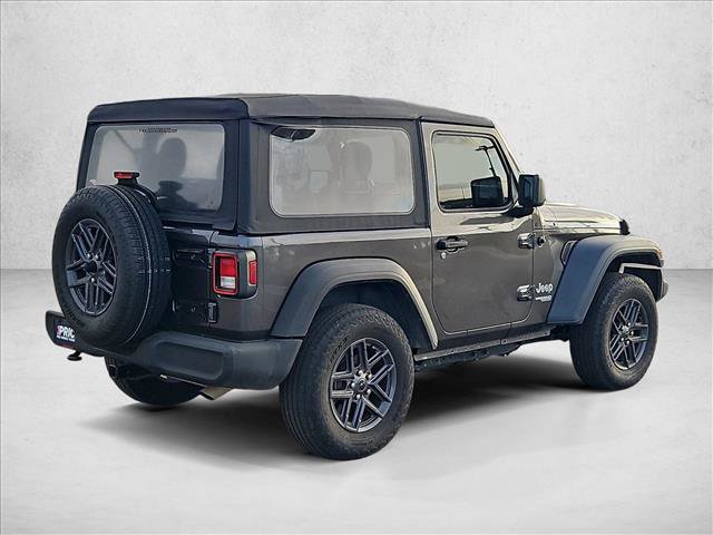 Used 2018 Jeep Wrangler Sport AWD/4WD image 5