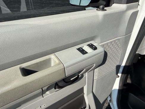 Used 2013 Ford E-150 and Econoline 150 w/ PWR Group RWD image 13