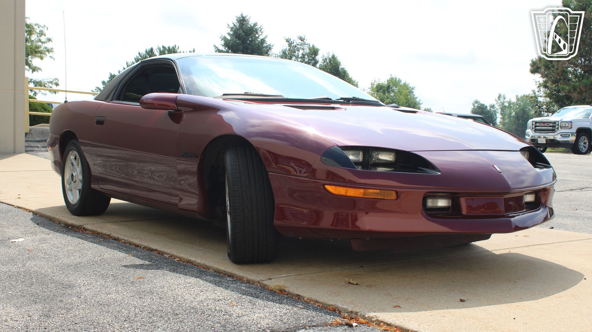 Used 1995 Chevrolet Camaro Z28 RWD image 2