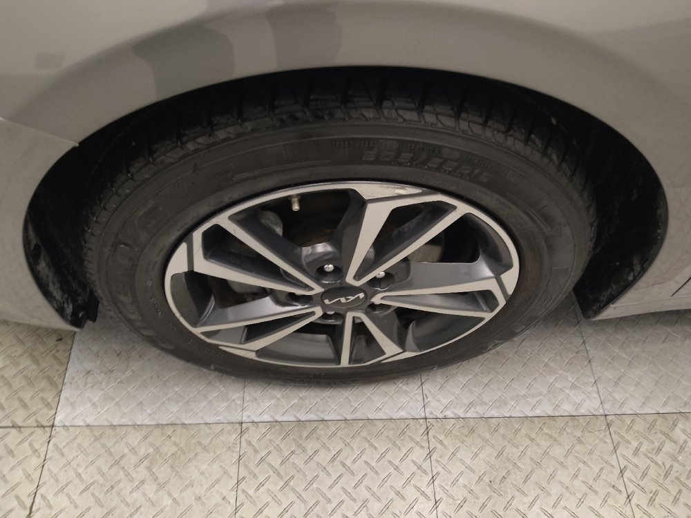 Used 2024 Kia Forte LXS FWD image 31