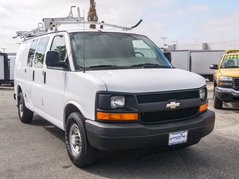 Used 2007 Chevrolet Express 2500 RWD image 3