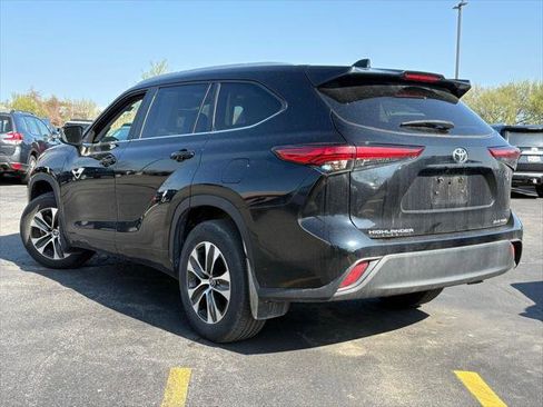 Certified 2023 Toyota Highlander XLE AWD/4WD image 6
