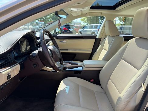 Used 2018 Lexus ES 350 w/ Navigation System Package FWD image 13