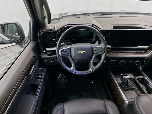 Used 2024 Chevrolet Silverado 1500 LT AWD/4WD image 24