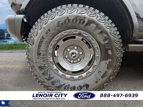 New 2025 Ford Bronco Badlands w/ Sasquatch Package image 9