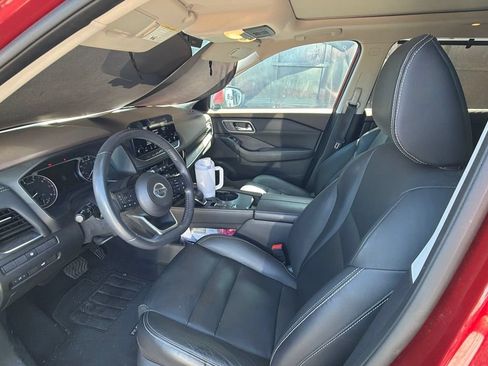 Used 2021 Nissan Rogue SL w/ Premium Package FWD image 3