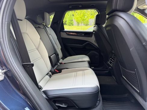 Certified 2026 Porsche Cayenne AWD/4WD image 20